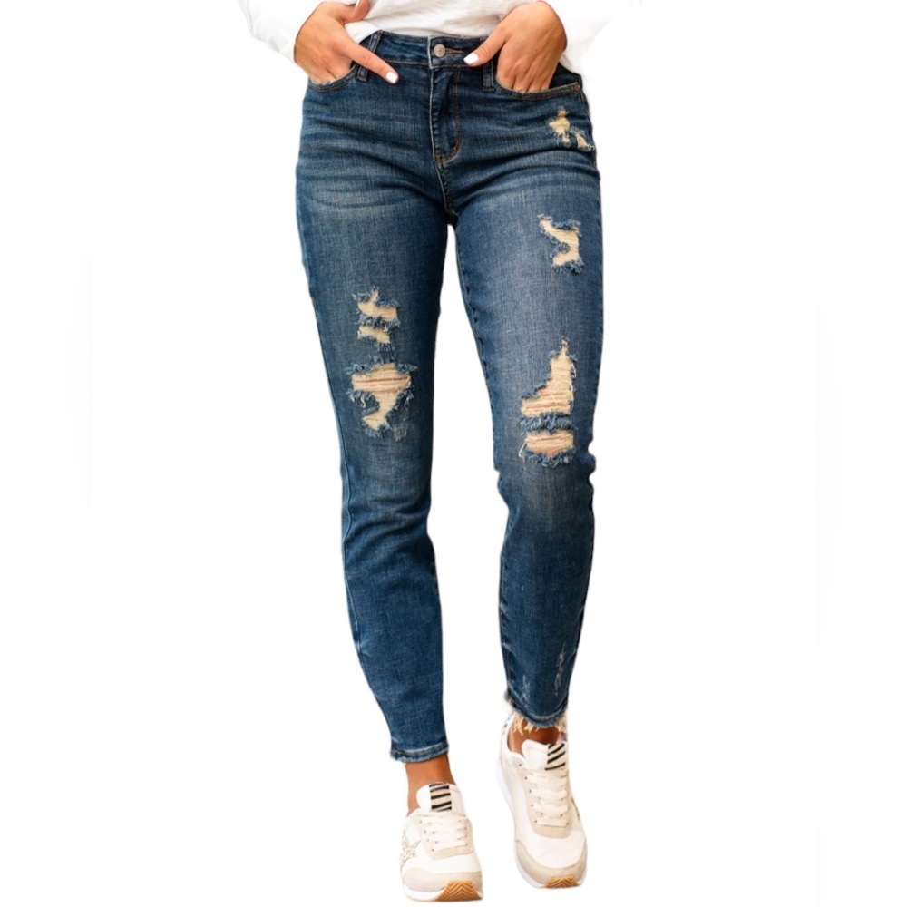 Judy Blue Evansville Mid Rise Relaxed Fit Size 5/27
